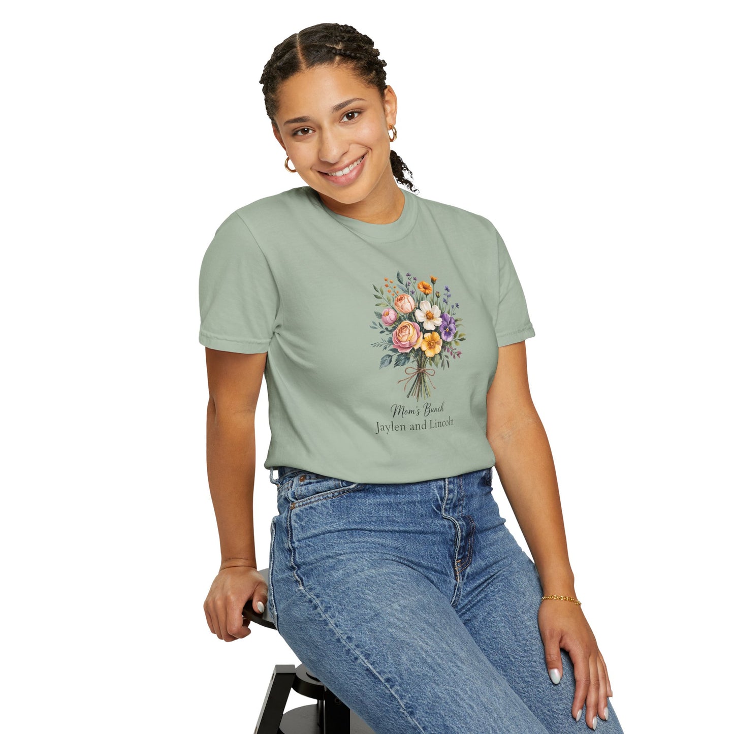 Mom's Bunch Custom Name T-Shirt — Personalized Mom Script Graphic Tee