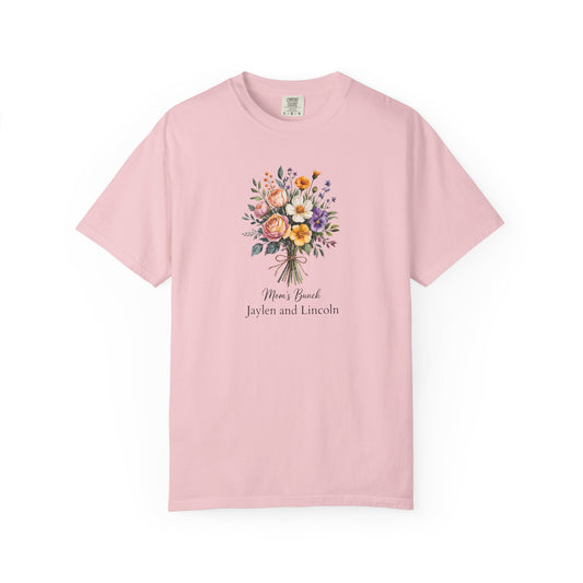 Mom's Bunch Custom Name T-Shirt — Personalized Mom Script Graphic Tee