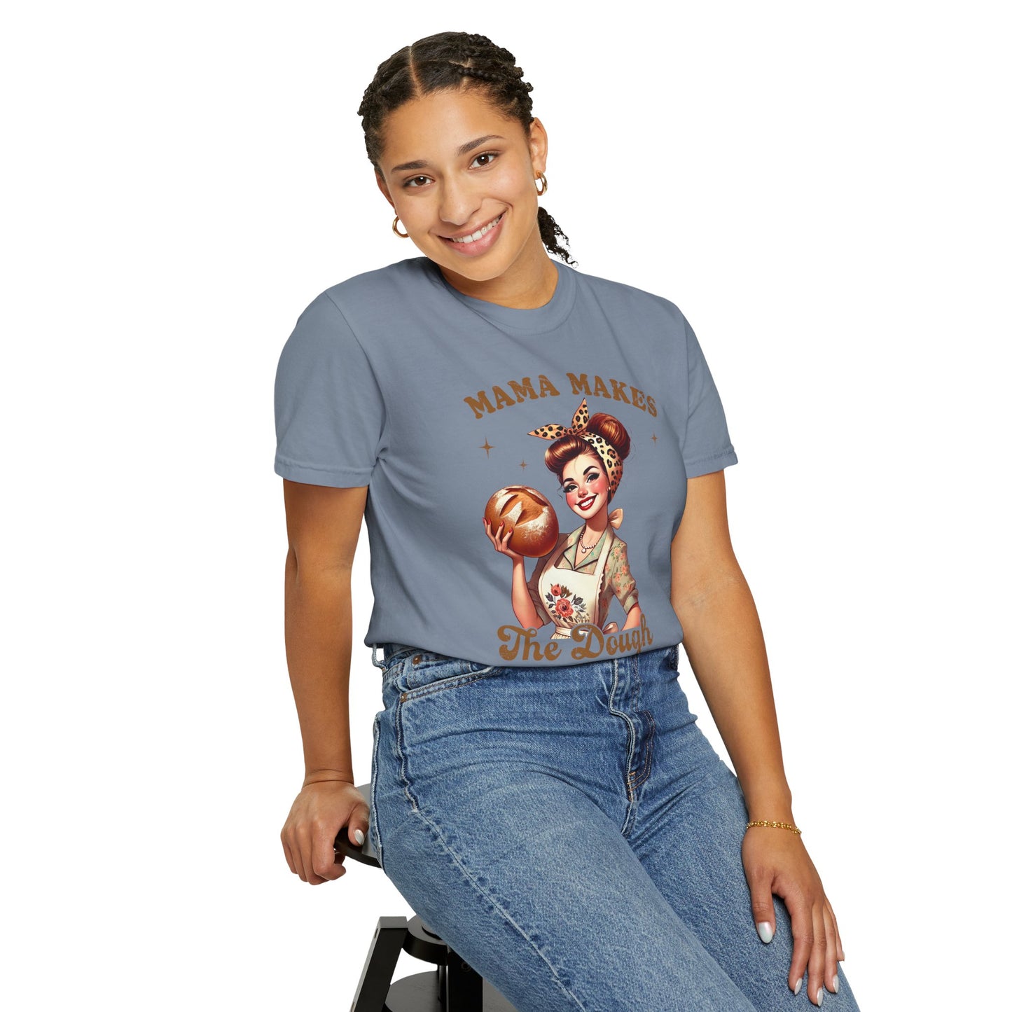 Mama Makes The Dough —Mom Graphic Tee