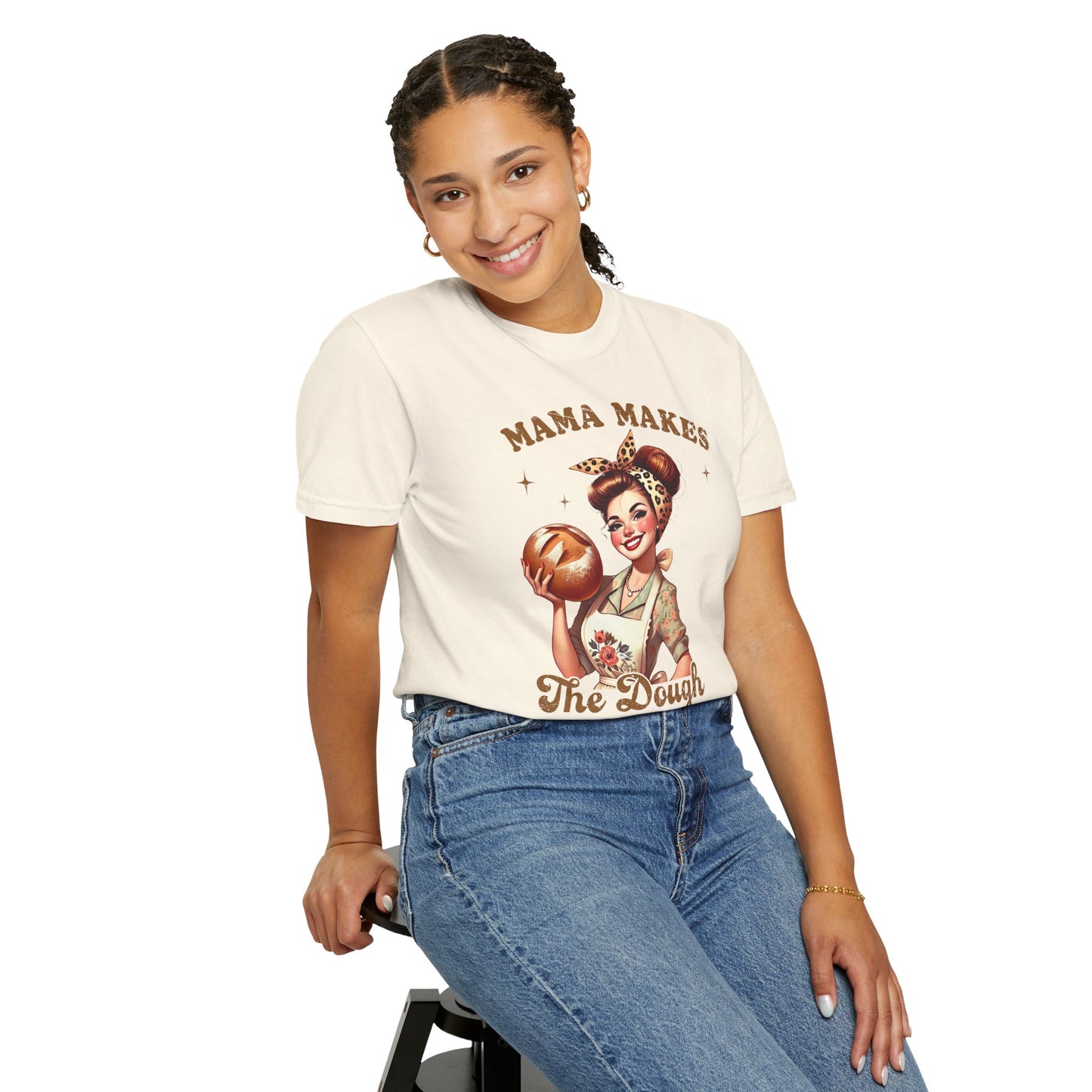 Mama Makes The Dough —Mom Graphic Tee